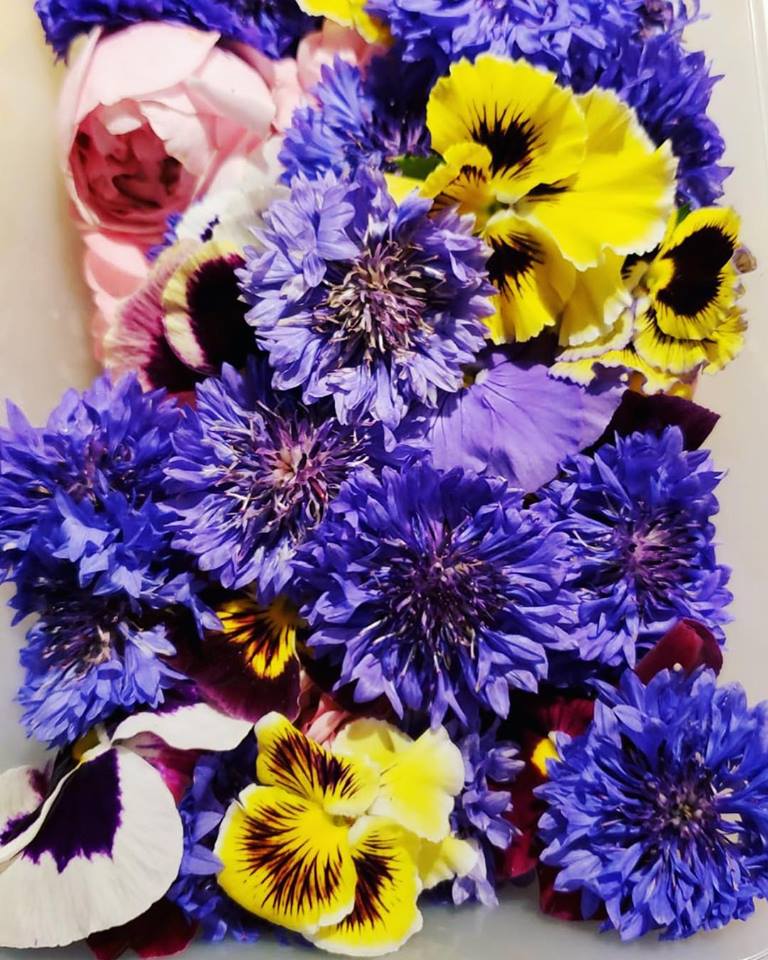 $200 Edible Flowers